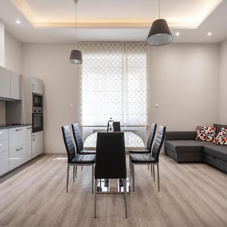 Cascade Corvin Apartment บูดาเปสต์ ภายนอก รูปภาพ