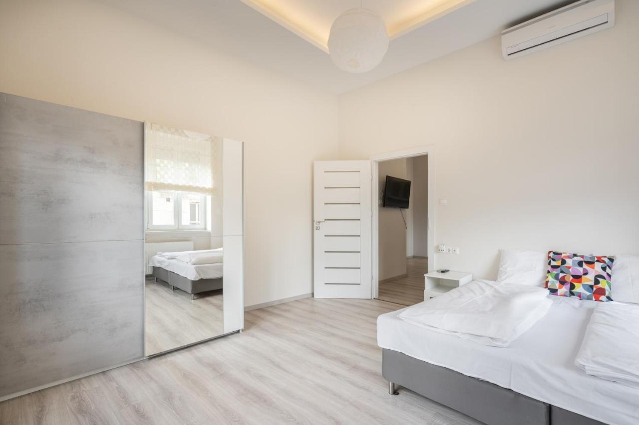 Cascade Corvin Apartment บูดาเปสต์ ภายนอก รูปภาพ
