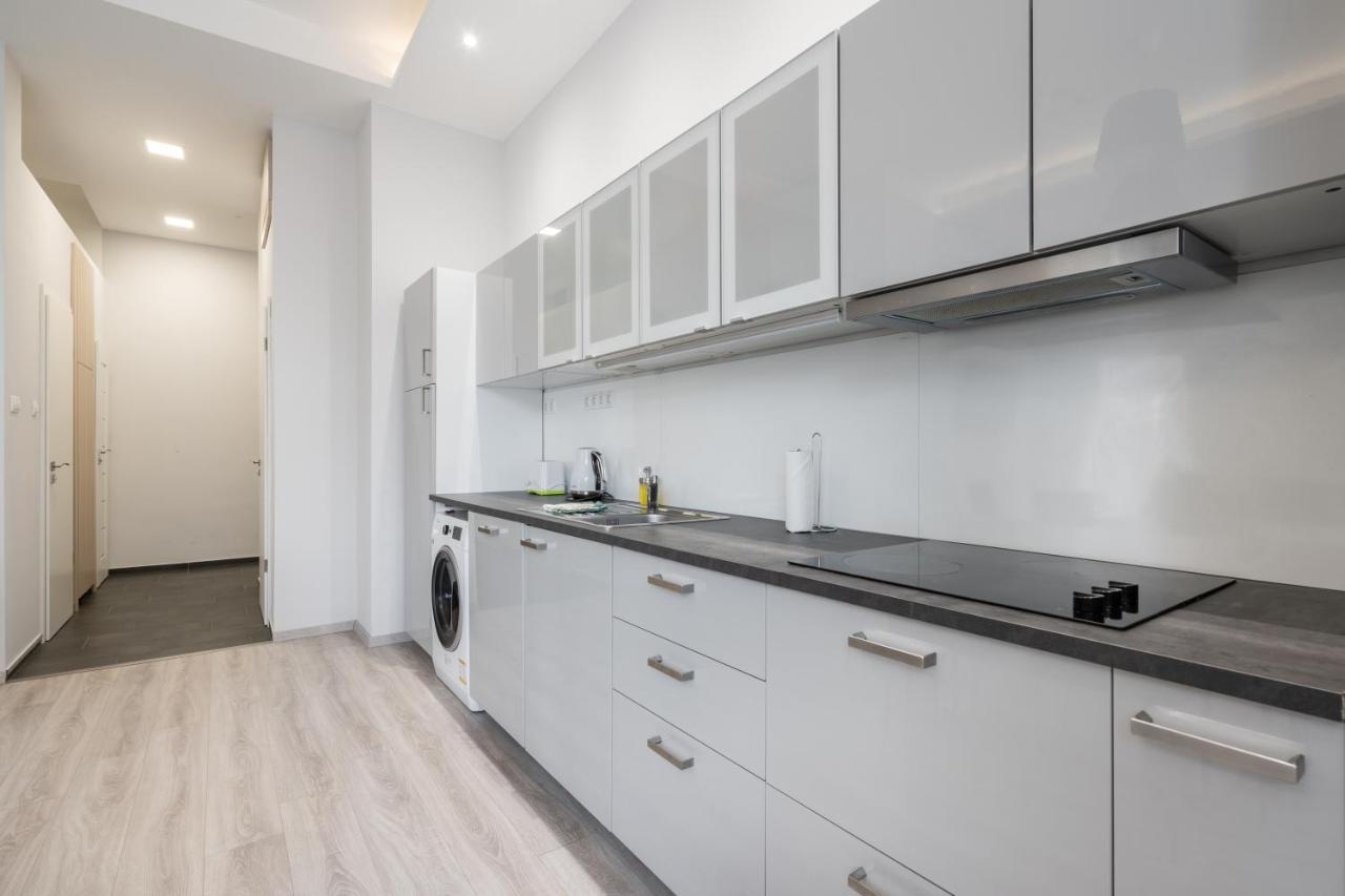 Cascade Corvin Apartment บูดาเปสต์ ภายนอก รูปภาพ