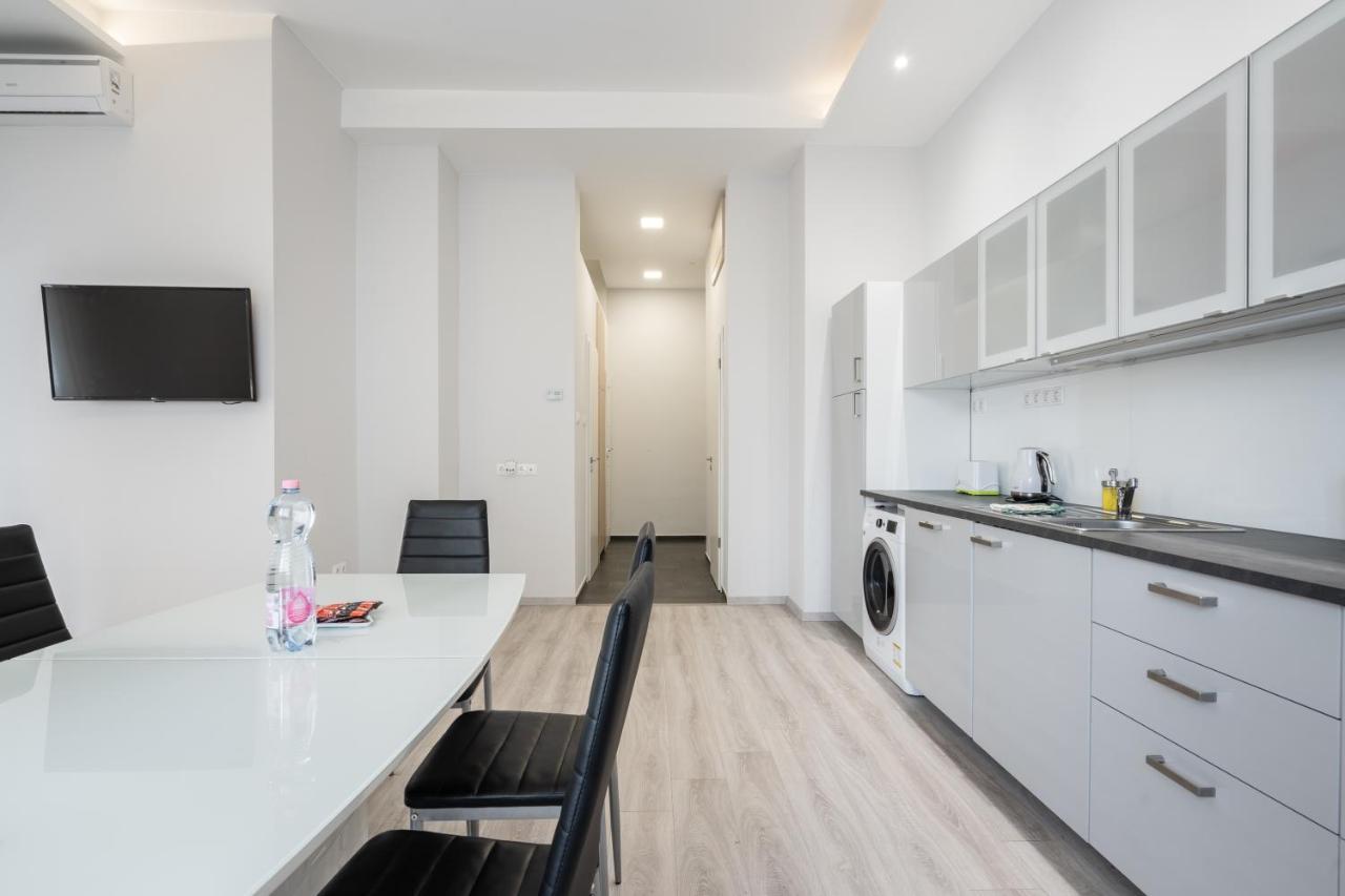 Cascade Corvin Apartment บูดาเปสต์ ภายนอก รูปภาพ